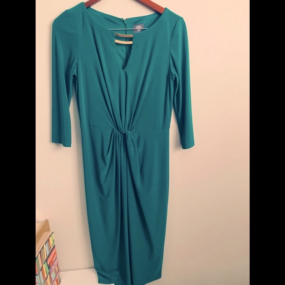 🚨SOLD🚨 VINCE CAMUTO green dress